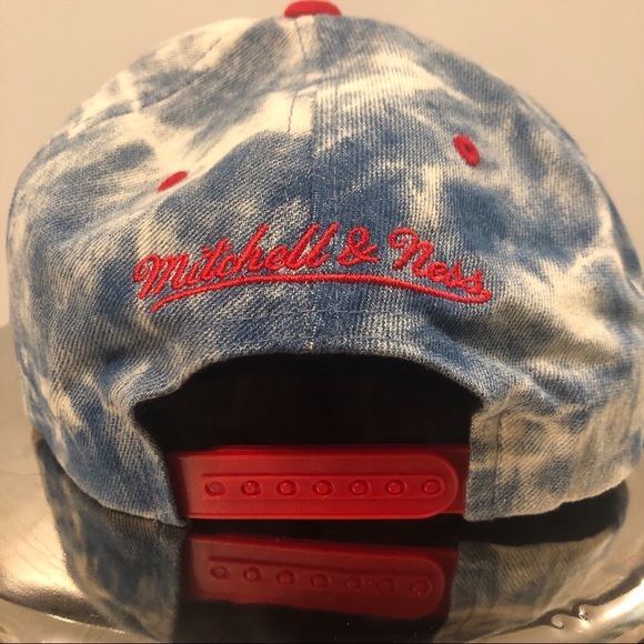 🏀👖Chicago Bulls Denim Acid Wash B2B Champs Hat - Picture 3 of 5